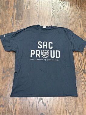Sacramento Kings  Proud 2021-22 Opening Night Black T-Shirt X-Large